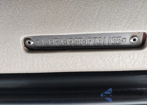 2004 Jeep Wrangler Sport z USA, uszkodzony, nr VIN 1J4FA49S84P731155